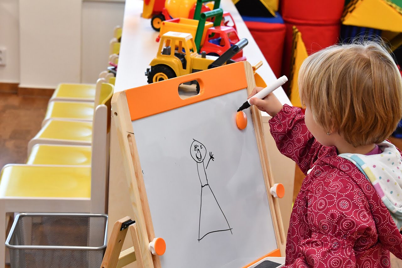 Brno pořádá velkou sbírku výtvarných potřeb pro děti z dětských domovů
